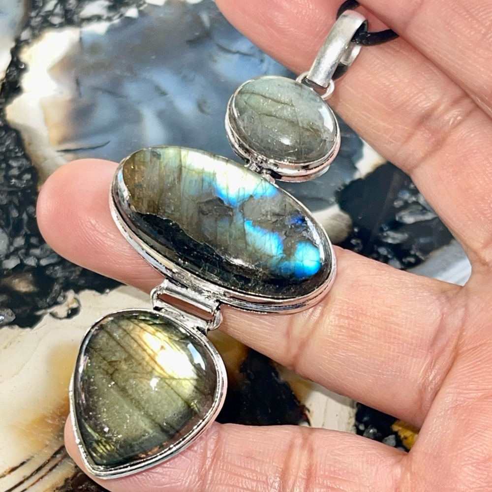 Large Labradorite Pendant 3” - Picture 3 of 14